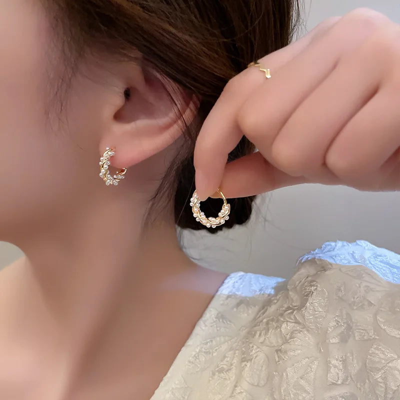 2024 Korean New Simple Temperament Circle Pearl Earrings Fashion Small Versatile Earrings Women's Jewelry