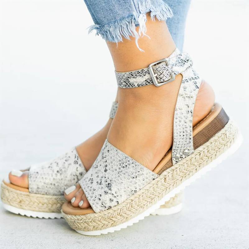 Simple Styled Platform Sandals