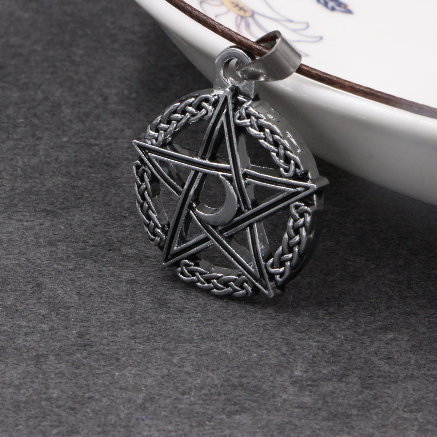 Empty Moon Five-pointed Star Necklace Fashion Personality